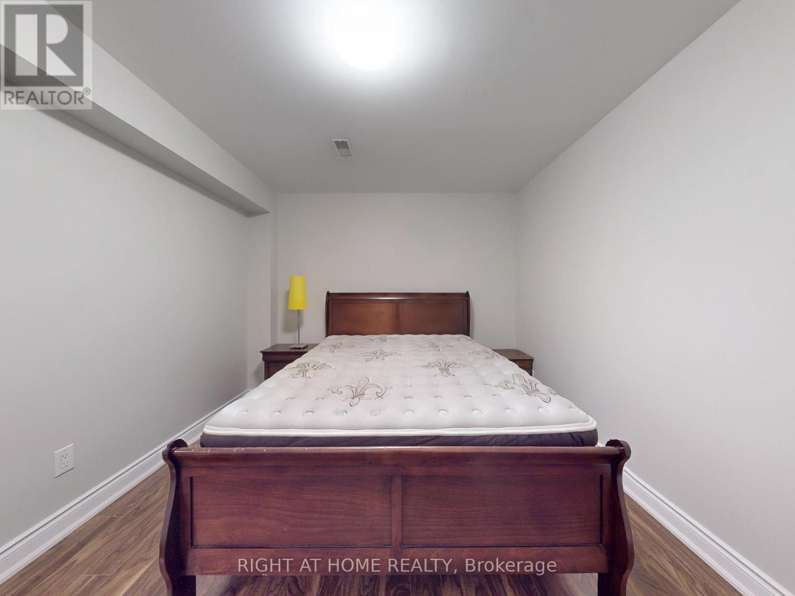 14 - 9 Amalfi Court, Vaughan, Ontario  L4L 9S2 - Photo 34 - N12431476