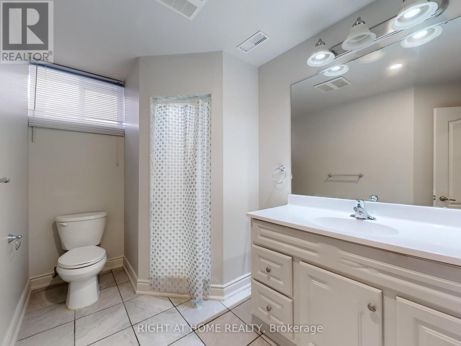 14 - 9 Amalfi Court, Vaughan, Ontario  L4L 9S2 - Photo 37 - N12431476