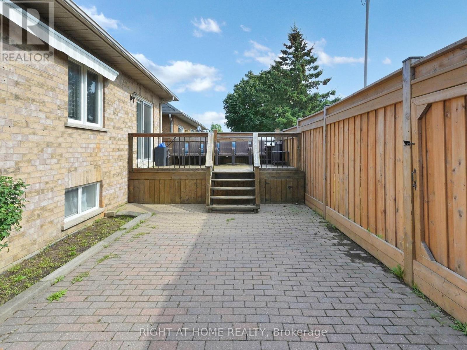 14 - 9 Amalfi Court, Vaughan, Ontario  L4L 9S2 - Photo 40 - N12431476