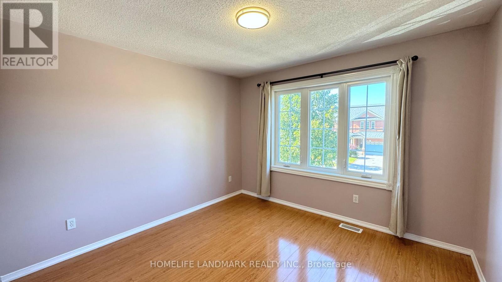 43 Millcliff Circle, Aurora, Ontario  L4G 7N7 - Photo 21 - N12431477