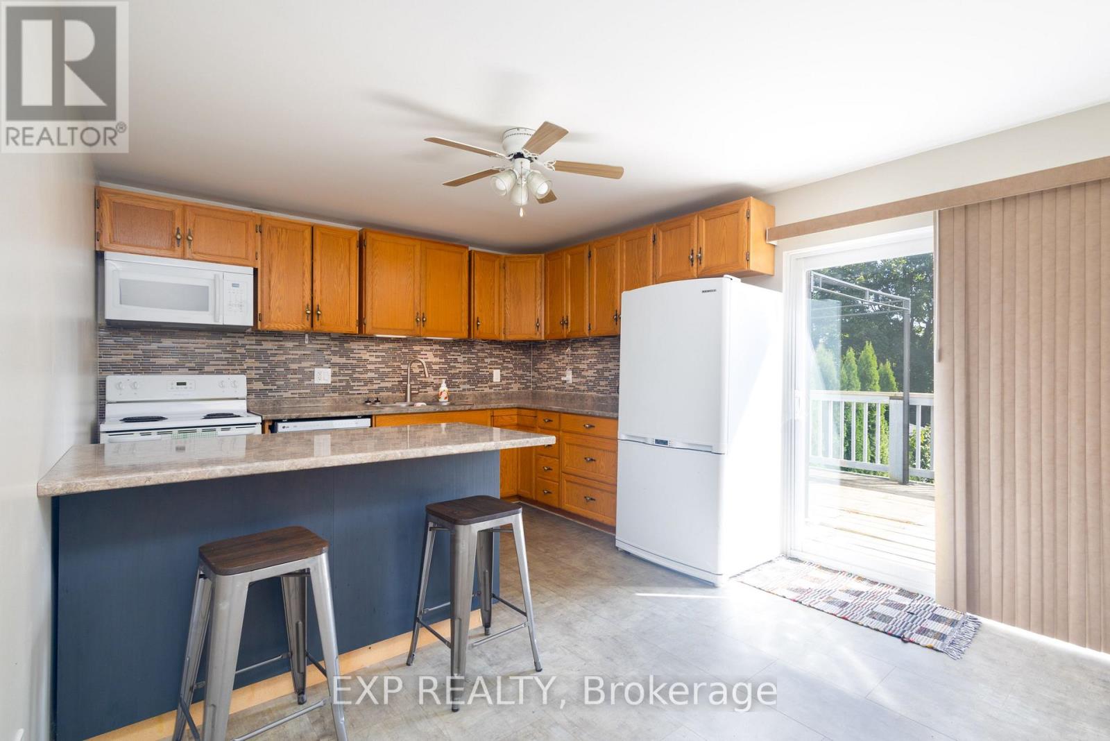 6823 Main Street, Whitchurch-Stouffville, Ontario  L4A 7G4 - Photo 16 - N12431479