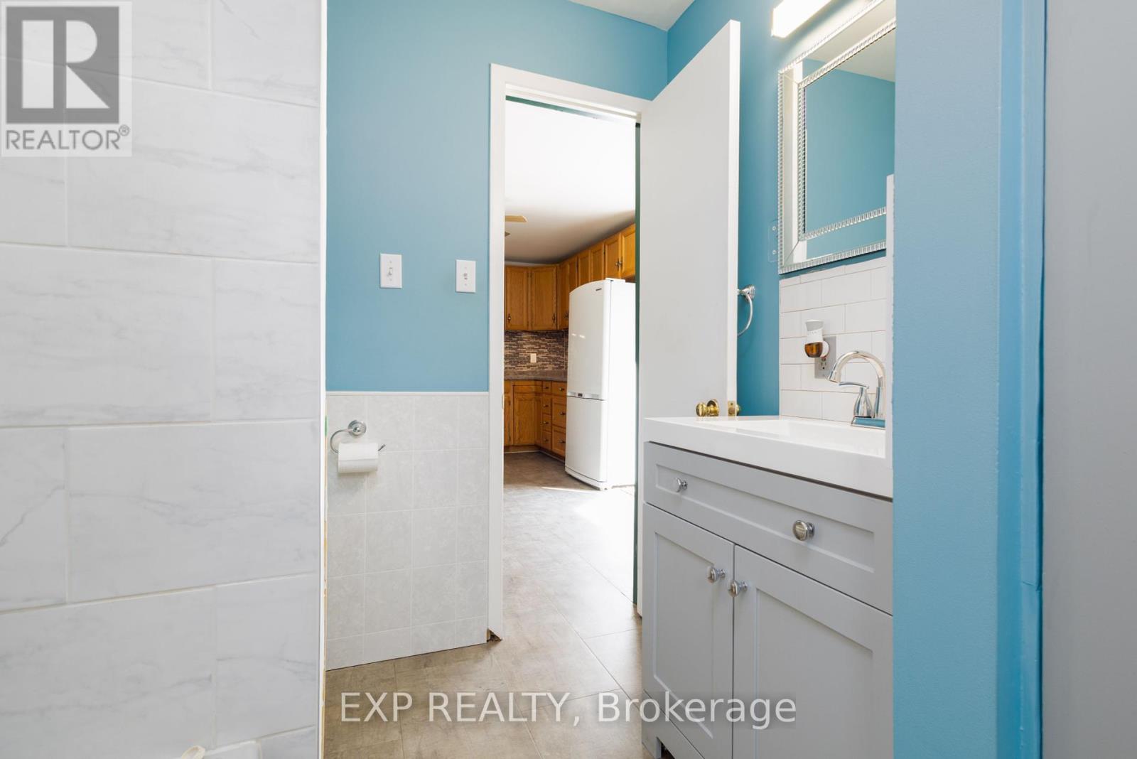 6823 Main Street, Whitchurch-Stouffville, Ontario  L4A 7G4 - Photo 23 - N12431479