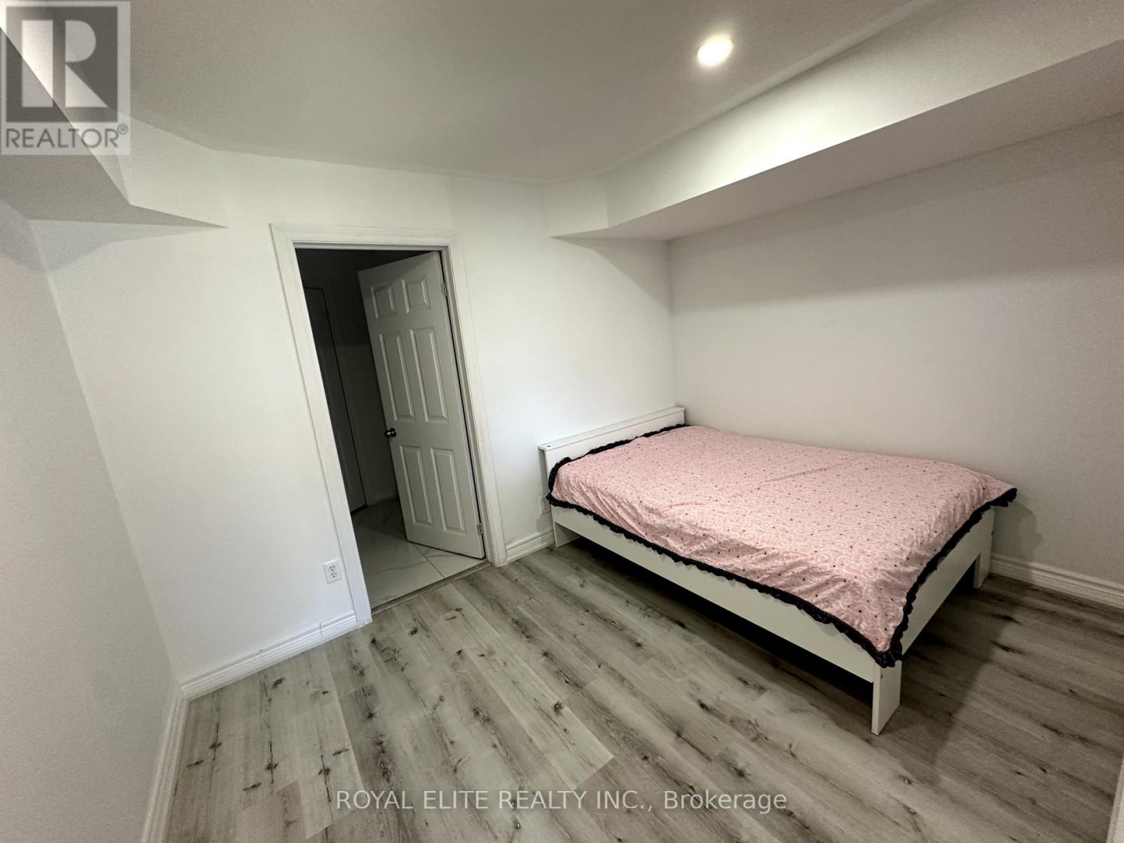 Basement - 196 Colesbrook Road, Richmond Hill, Ontario  L4S 0C2 - Photo 5 - N12431482