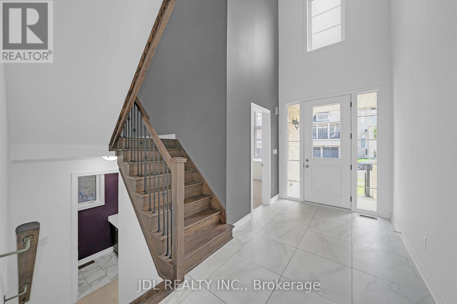 24 Forest Edge Crescent, East Gwillimbury, Ontario  L9N 1R8 - Photo 10 - N12431507
