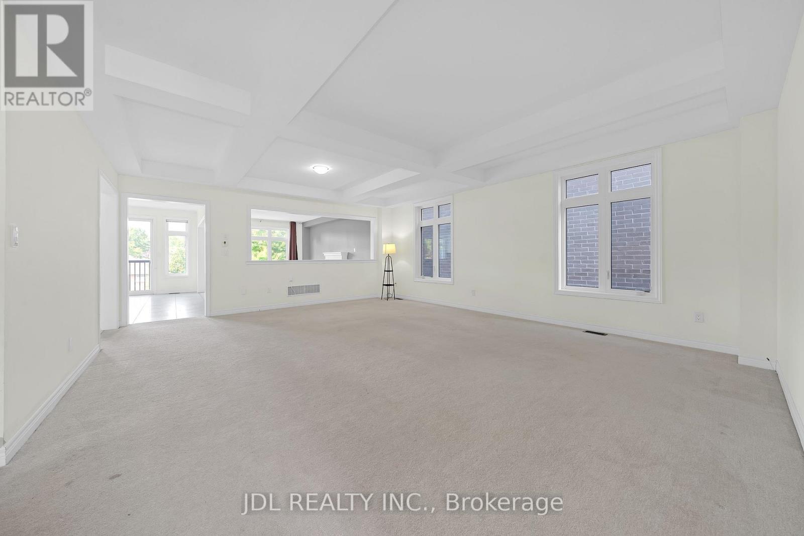 24 Forest Edge Crescent, East Gwillimbury, Ontario  L9N 1R8 - Photo 12 - N12431507