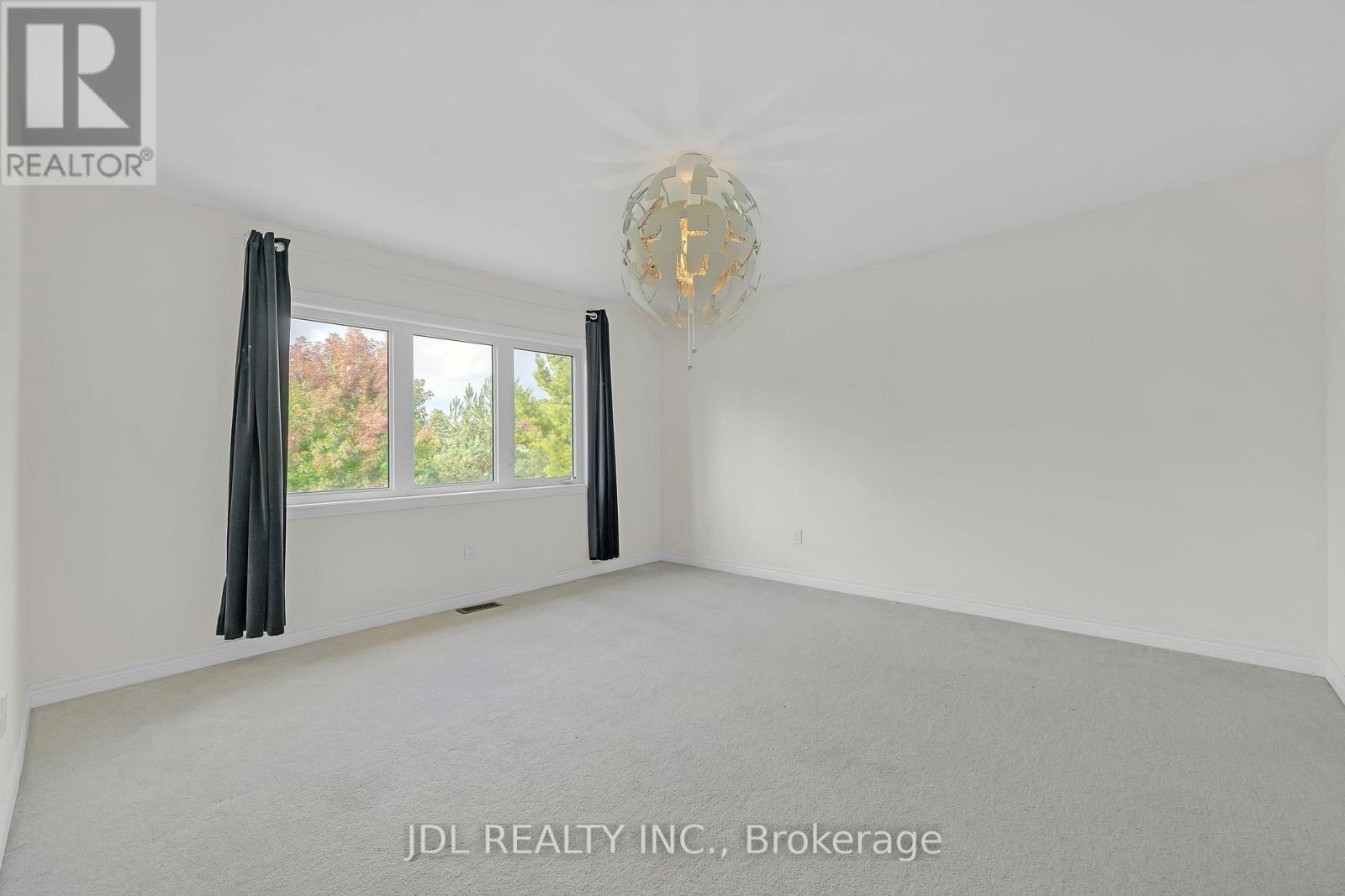 24 Forest Edge Crescent, East Gwillimbury, Ontario  L9N 1R8 - Photo 38 - N12431507