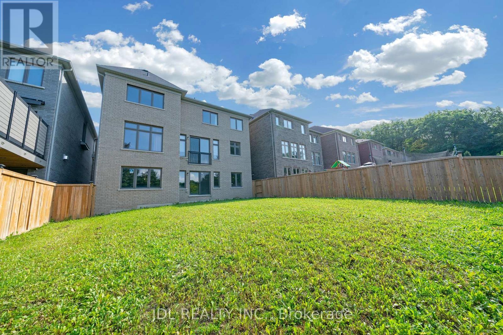 24 Forest Edge Crescent, East Gwillimbury, Ontario  L9N 1R8 - Photo 50 - N12431507