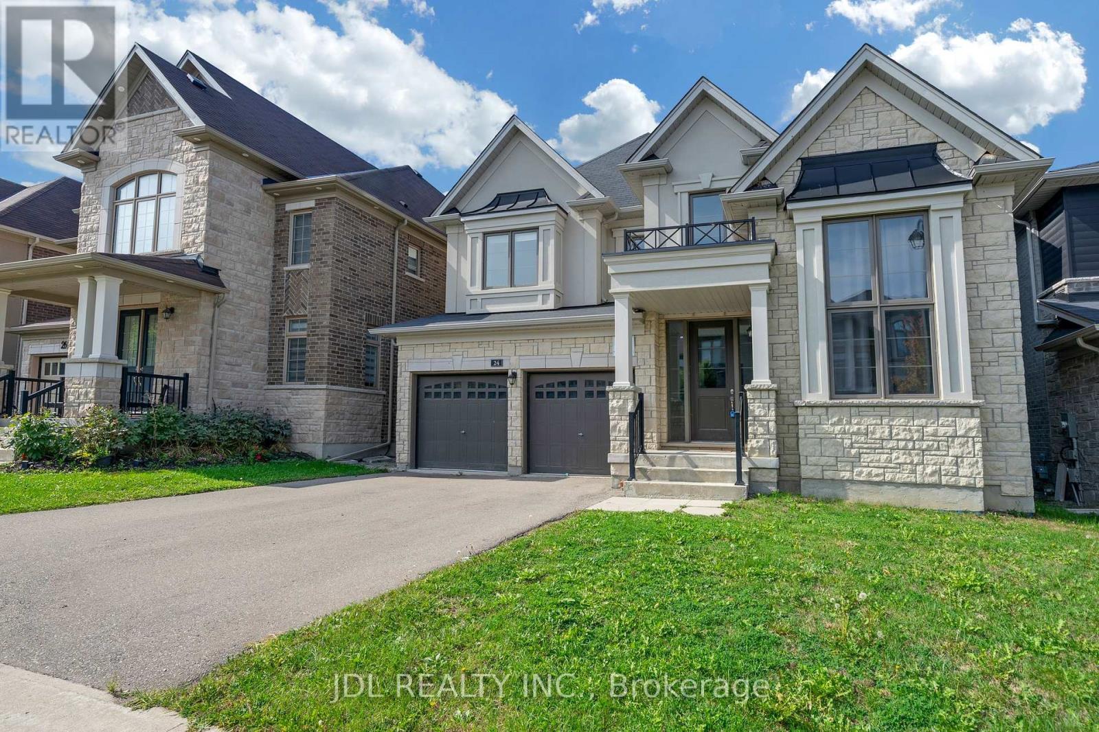 24 Forest Edge Crescent, East Gwillimbury, Ontario  L9N 1R8 - Photo 6 - N12431507