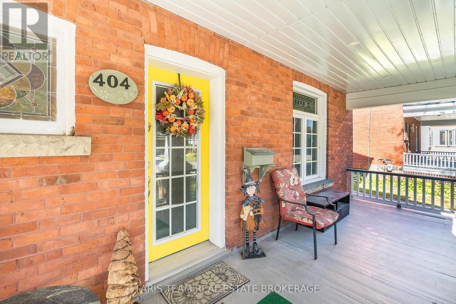 404 Manly Street, Midland, Ontario  L4R 3E3 - Photo 5 - S12431504