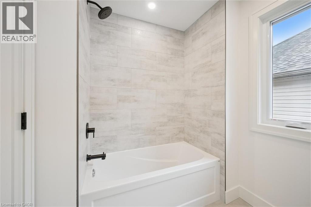 548 Peach Blossom Court, Kitchener, Ontario  N2E 3Z9 - Photo 23 - 40773835