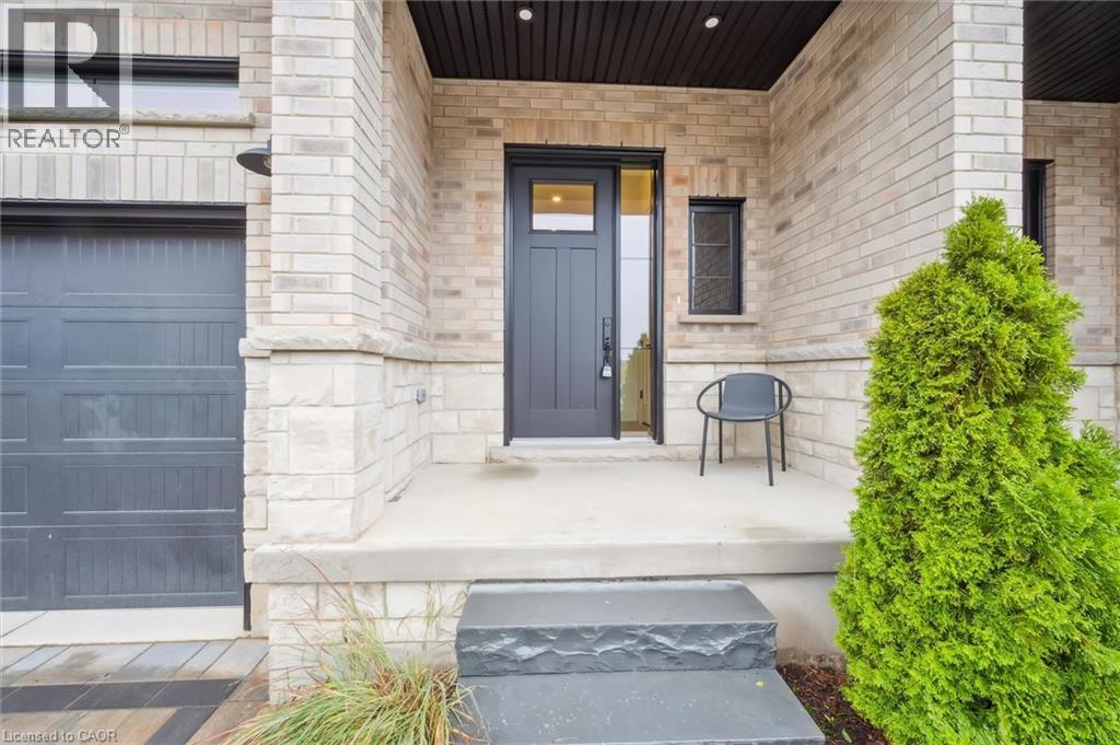 548 Peach Blossom Court, Kitchener, Ontario  N2E 3Z9 - Photo 4 - 40773835