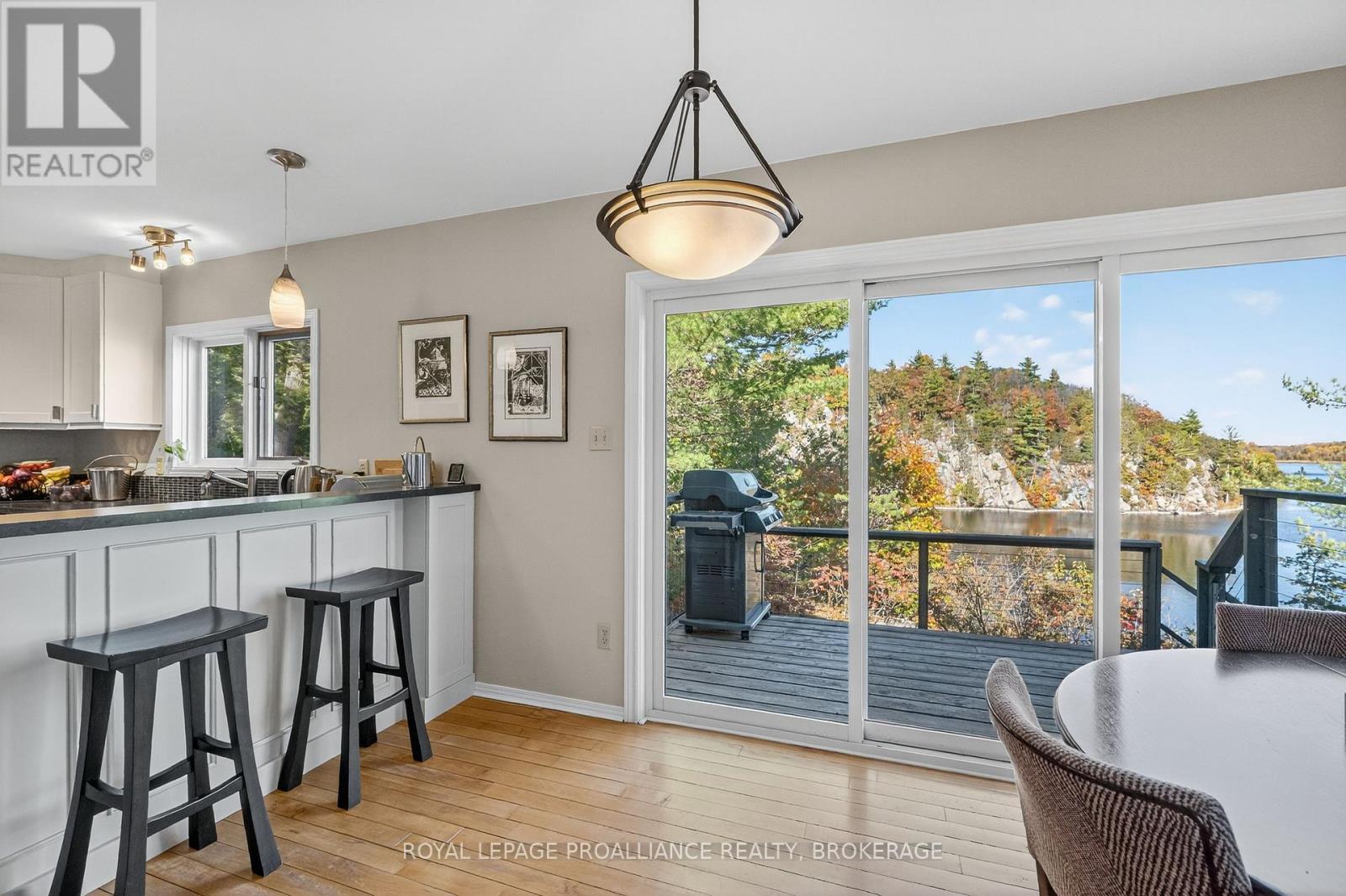 111 Big Hill Road, Front Of Leeds & Seeleys Bay, Ontario  K0H 2N0 - Photo 13 - X12431518