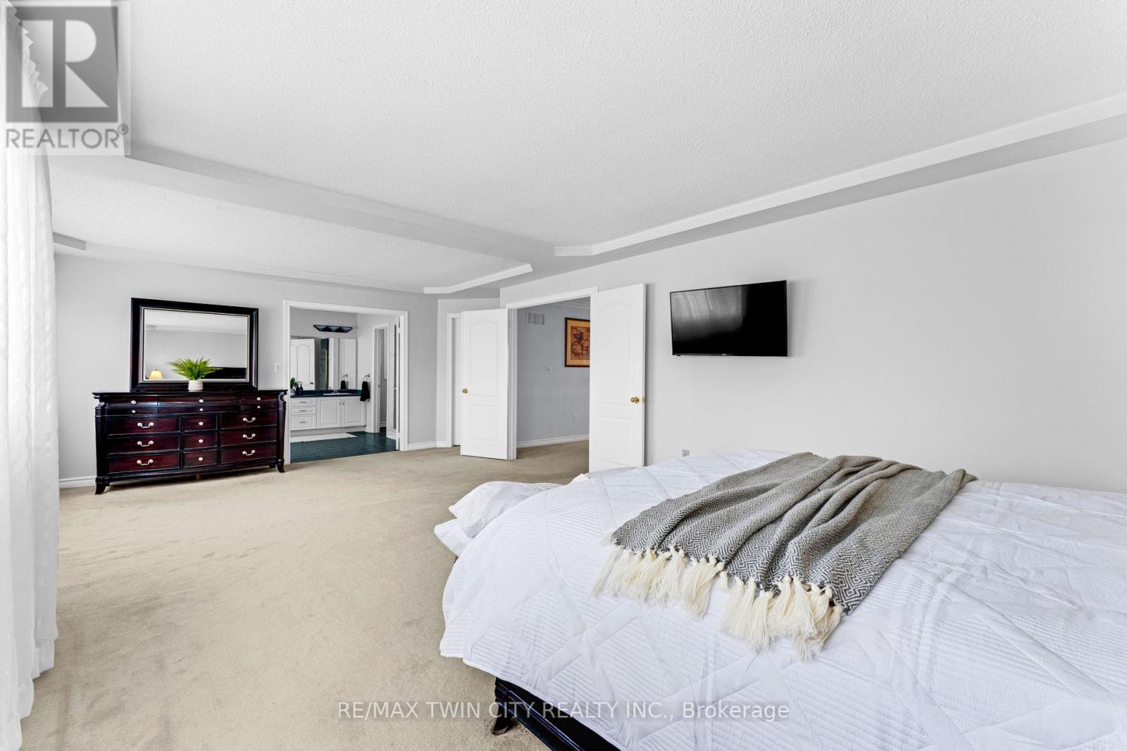 670 Peter Robertson Boulevard, Brampton, Ontario  L6R 1L8 - Photo 22 - W12431486