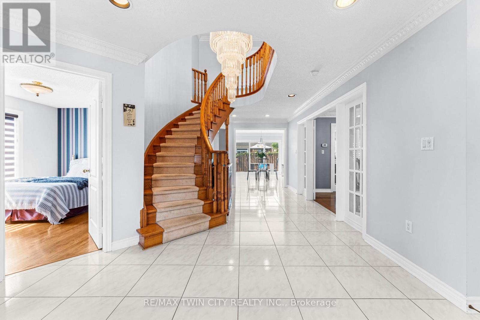 670 Peter Robertson Boulevard, Brampton, Ontario  L6R 1L8 - Photo 7 - W12431486