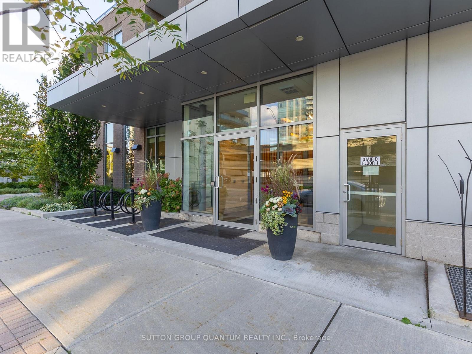 603 - 8 Ann Street, Mississauga, Ontario  L5G 3E6 - Photo 5 - W12431492