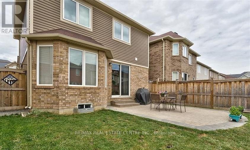 881 Challinor Terrace, Milton, Ontario  L9T 7V6 - Photo 13 - W12431493
