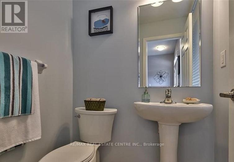 881 Challinor Terrace, Milton, Ontario  L9T 7V6 - Photo 7 - W12431493