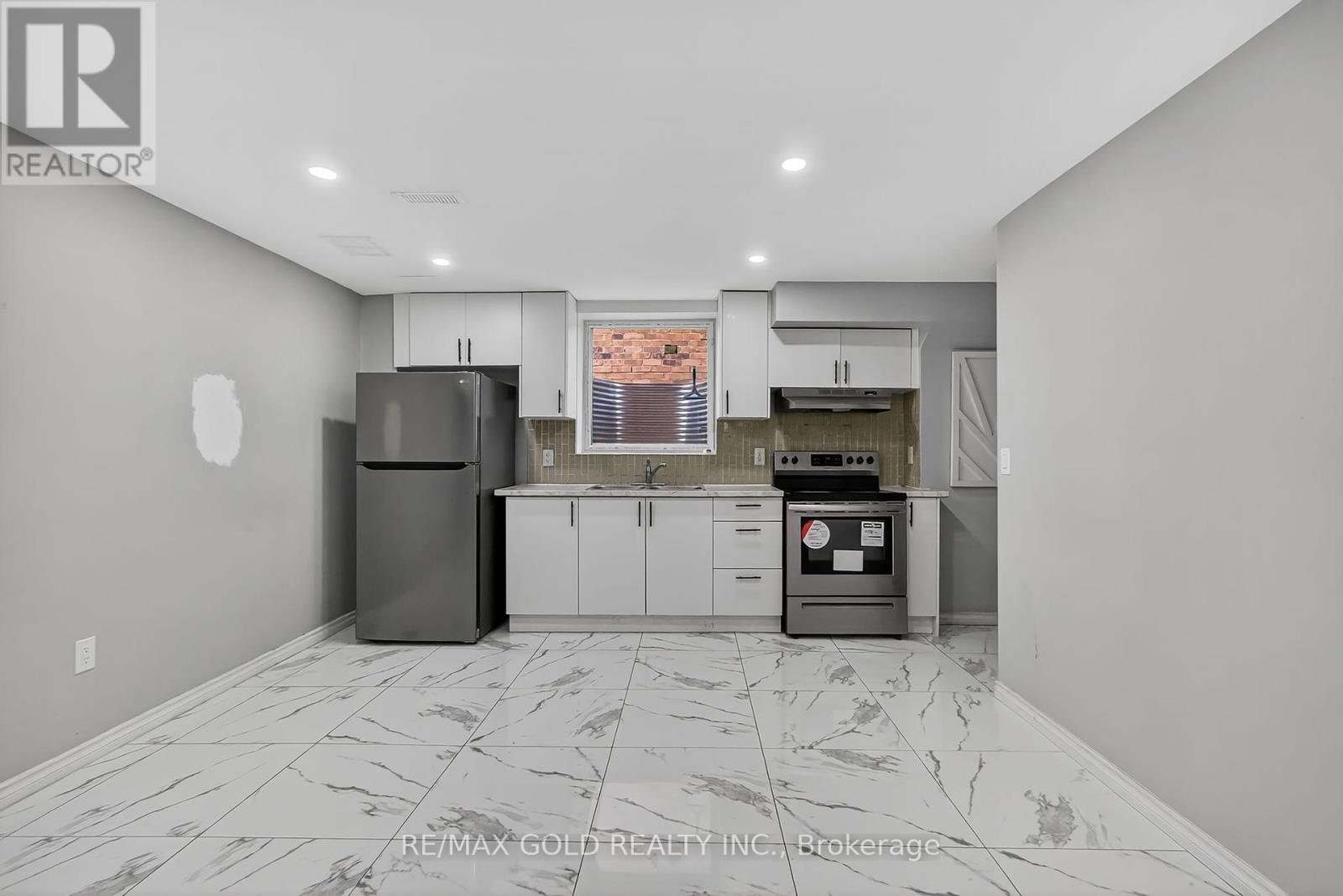 135 Watermill Street, Kitchener, Ontario  N2P 0G4 - Photo 39 - X12430077