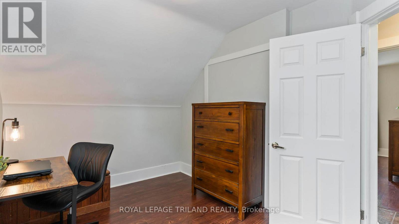 19 Cedar Street, St. Thomas, Ontario  N5R 1M4 - Photo 24 - X12431532