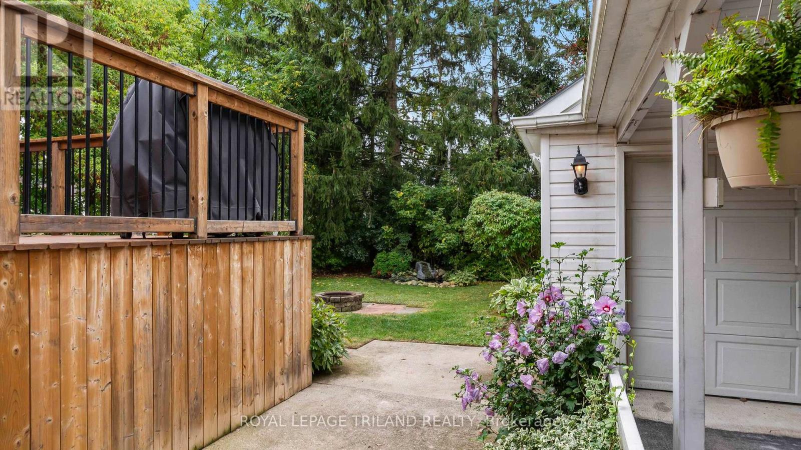 19 Cedar Street, St. Thomas, Ontario  N5R 1M4 - Photo 27 - X12431532