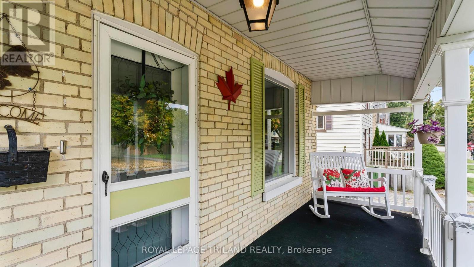 19 Cedar Street, St. Thomas, Ontario  N5R 1M4 - Photo 4 - X12431532