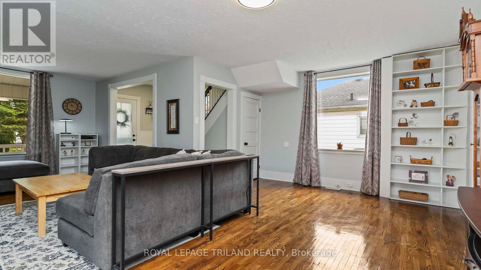19 Cedar Street, St. Thomas, Ontario  N5R 1M4 - Photo 9 - X12431532