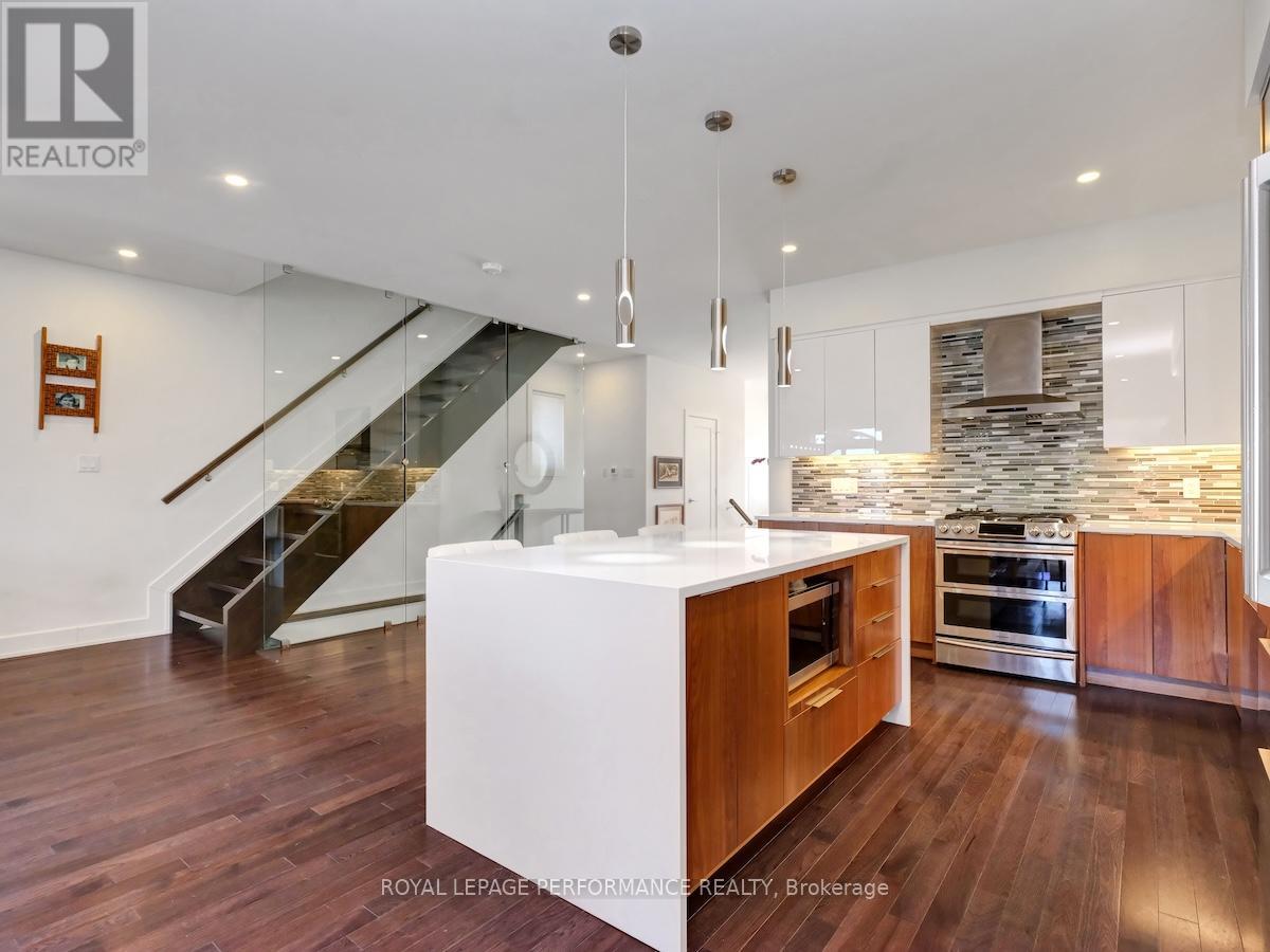 2183 Deschenes Street, Ottawa, Ontario  K2B 6N2 - Photo 14 - X12431547