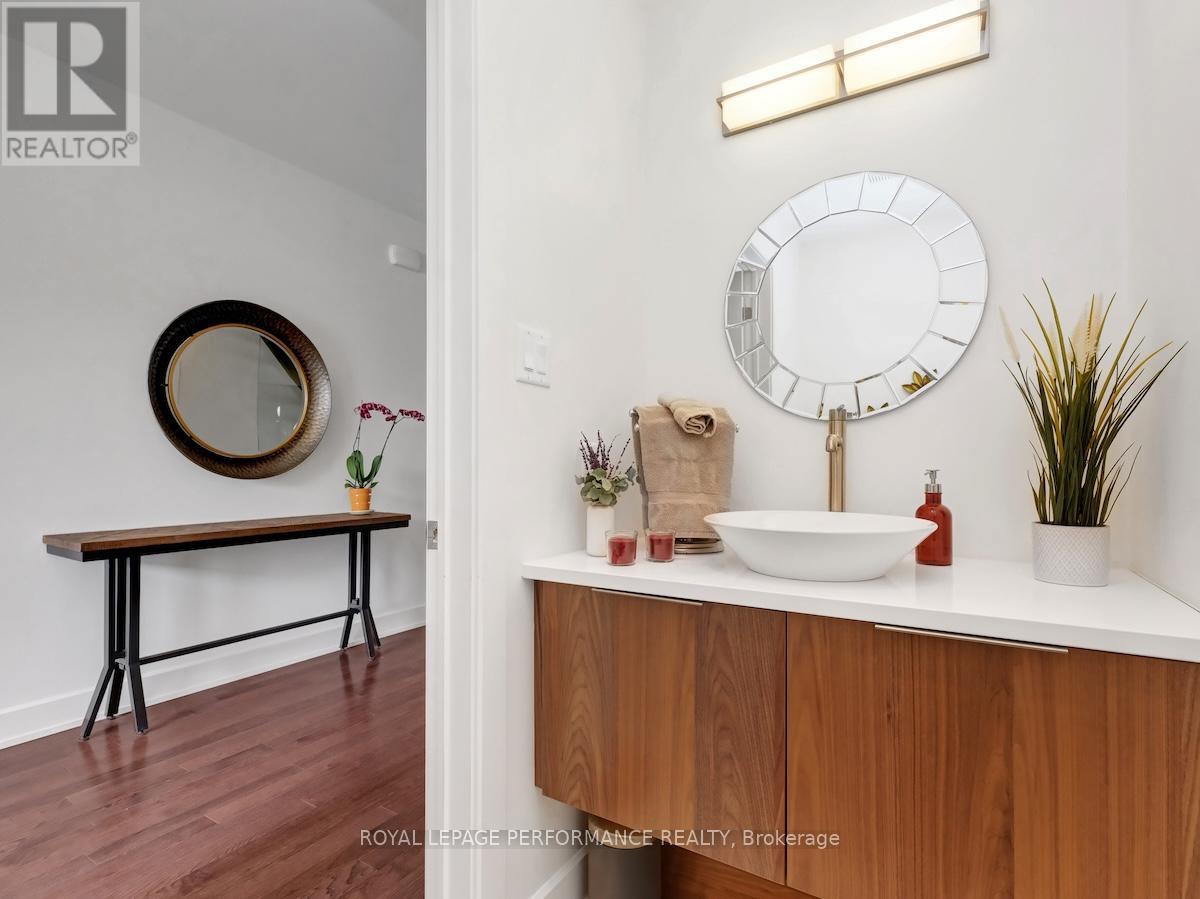 2183 Deschenes Street, Ottawa, Ontario  K2B 6N2 - Photo 5 - X12431547