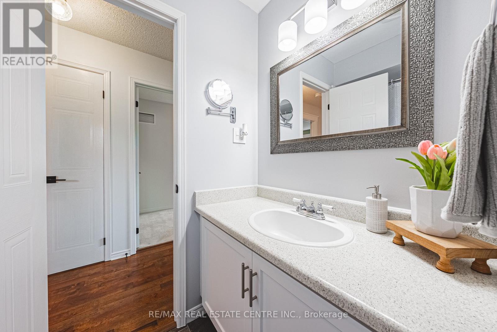 35 Cowan Boulevard, Cambridge, Ontario  N1T 1E6 - Photo 27 - X12431500