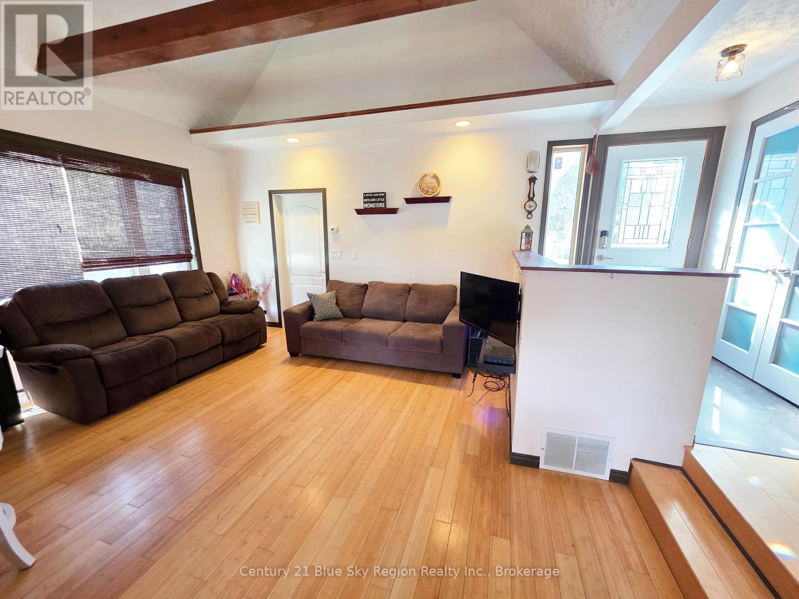 90 Feronia Road, North Bay, Ontario  P1B 8G4 - Photo 10 - X12431562
