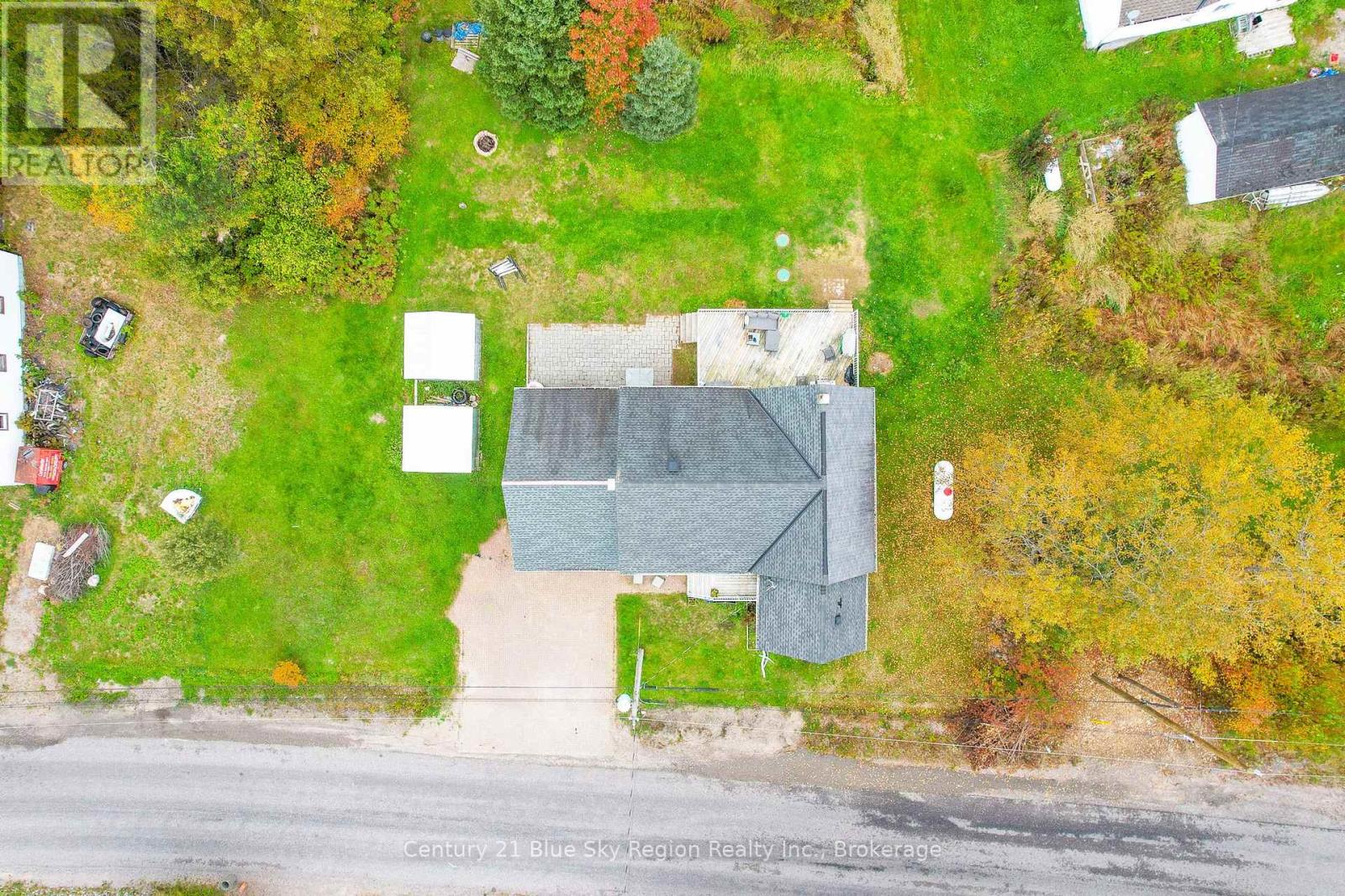 90 Feronia Road, North Bay, Ontario  P1B 8G4 - Photo 5 - X12431562