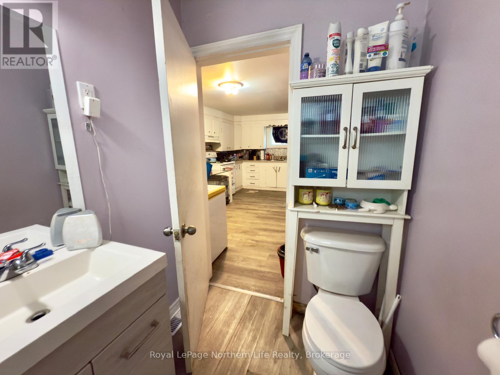 217 Princess Street E, North Bay (Central), Ontario  P1B 1R1 - Photo 11 - X12431566