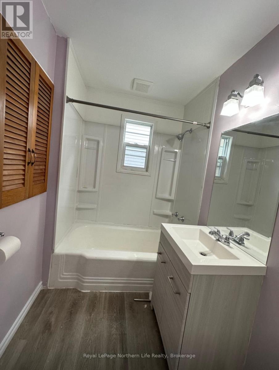 217 Princess Street E, North Bay (Central), Ontario  P1B 1R1 - Photo 12 - X12431566