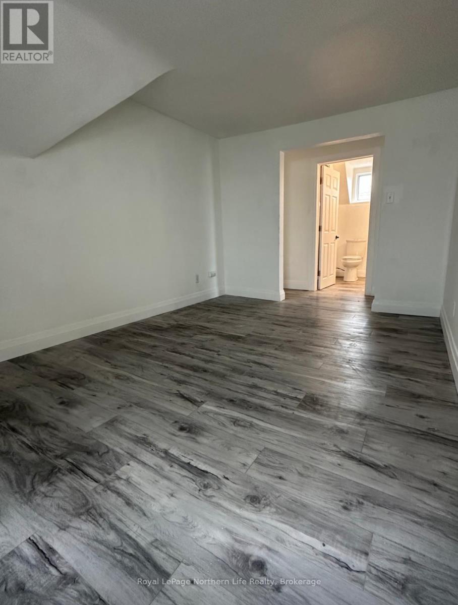 217 Princess Street E, North Bay (Central), Ontario  P1B 1R1 - Photo 7 - X12431566