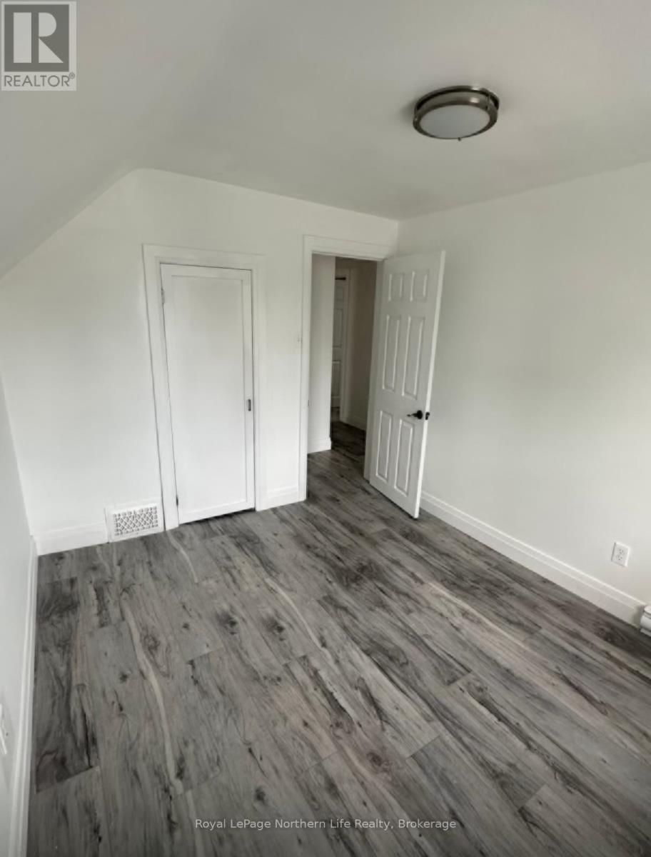 217 Princess Street E, North Bay (Central), Ontario  P1B 1R1 - Photo 8 - X12431566