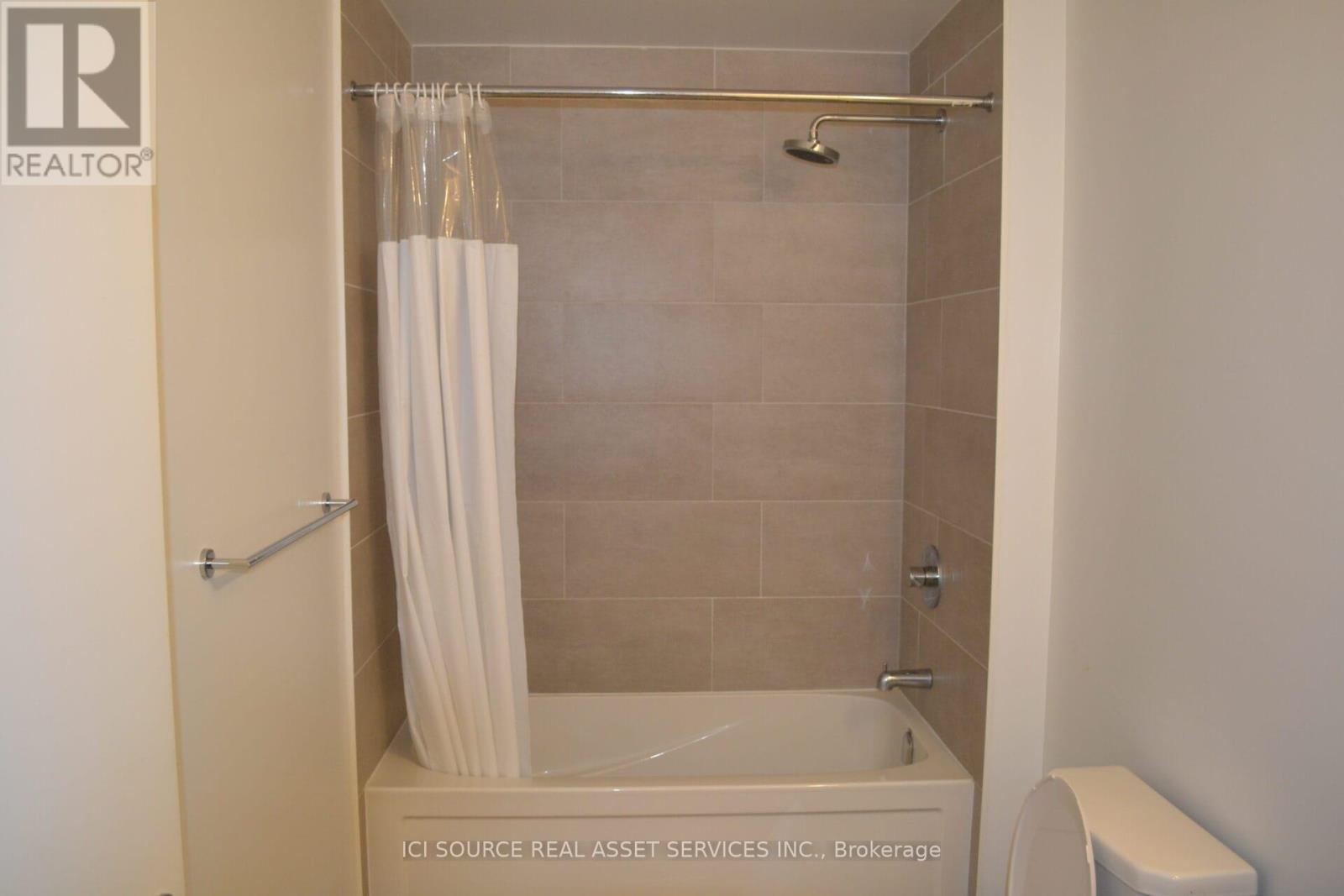 1007 - 2520 Eglinton Avenue W, Mississauga, Ontario  L5M 0Y4 - Photo 10 - W12421896