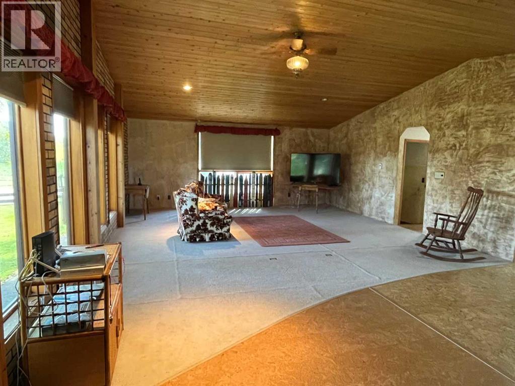 75 Center Street, Glenwood, Alberta  T0K 2R0 - Photo 4 - A2259007