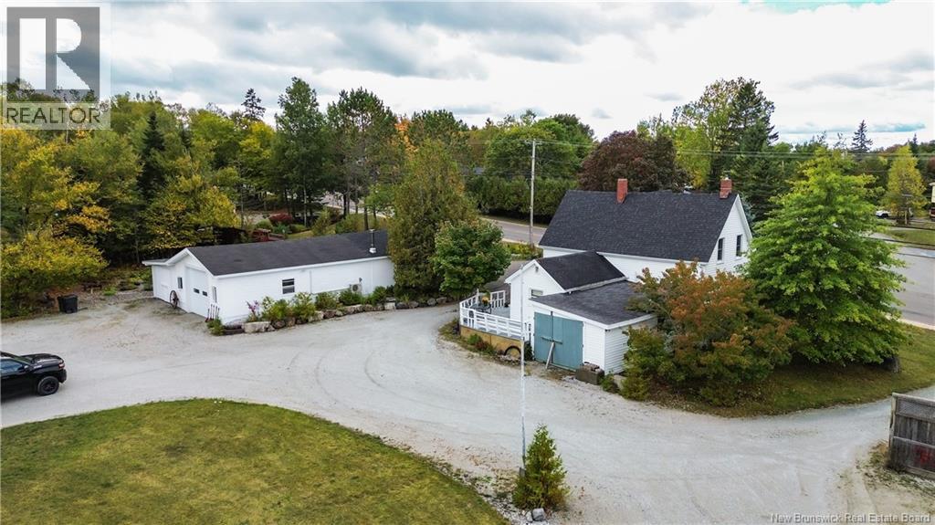 416 Hampton Road, Quispamsis, New Brunswick  E2E 4V5 - Photo 3 - NB127526