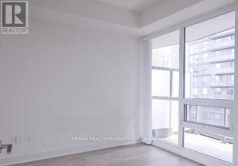 1501 - 30 Roehampton Avenue, Toronto, Ontario  M4P 0B9 - Photo 11 - C12404222