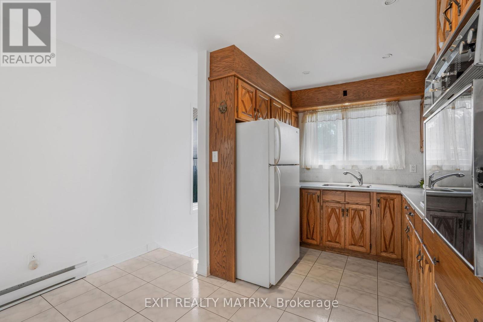 323 Longueuil Street, Champlain, Ontario  K0B 1K0 - Photo 10 - X12431605