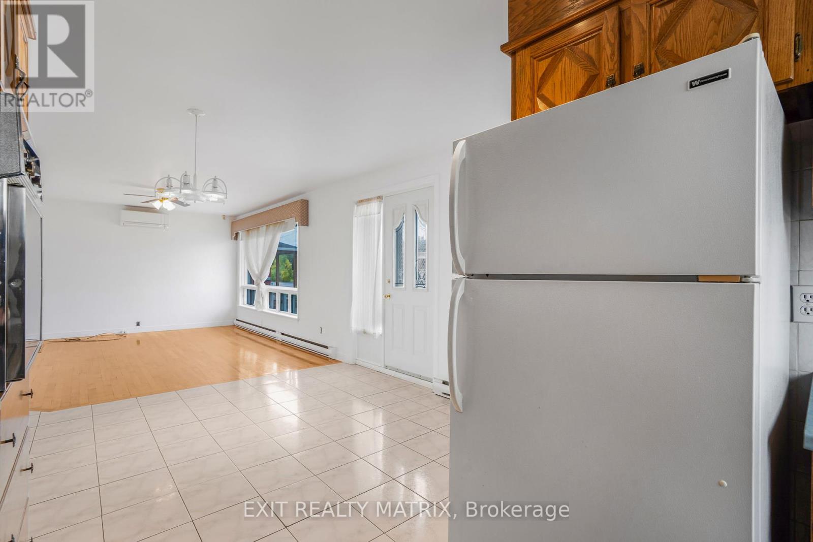 323 Longueuil Street, Champlain, Ontario  K0B 1K0 - Photo 12 - X12431605