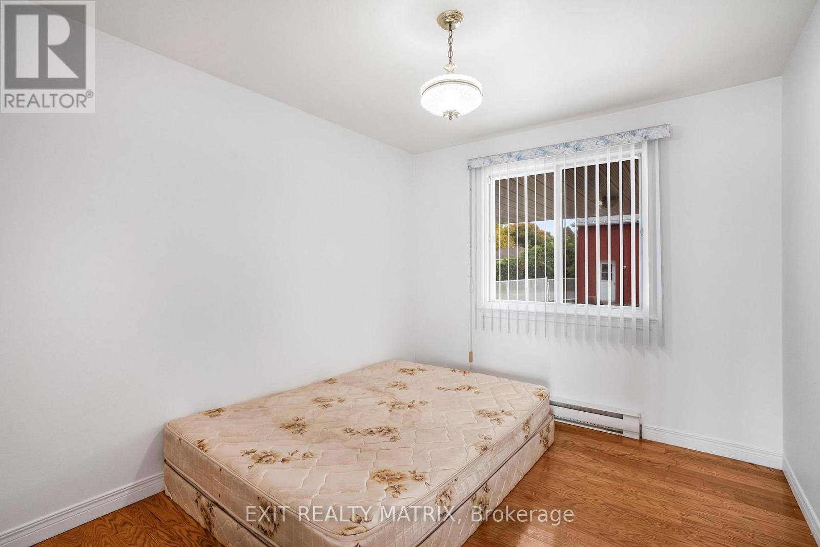 323 Longueuil Street, Champlain, Ontario  K0B 1K0 - Photo 13 - X12431605
