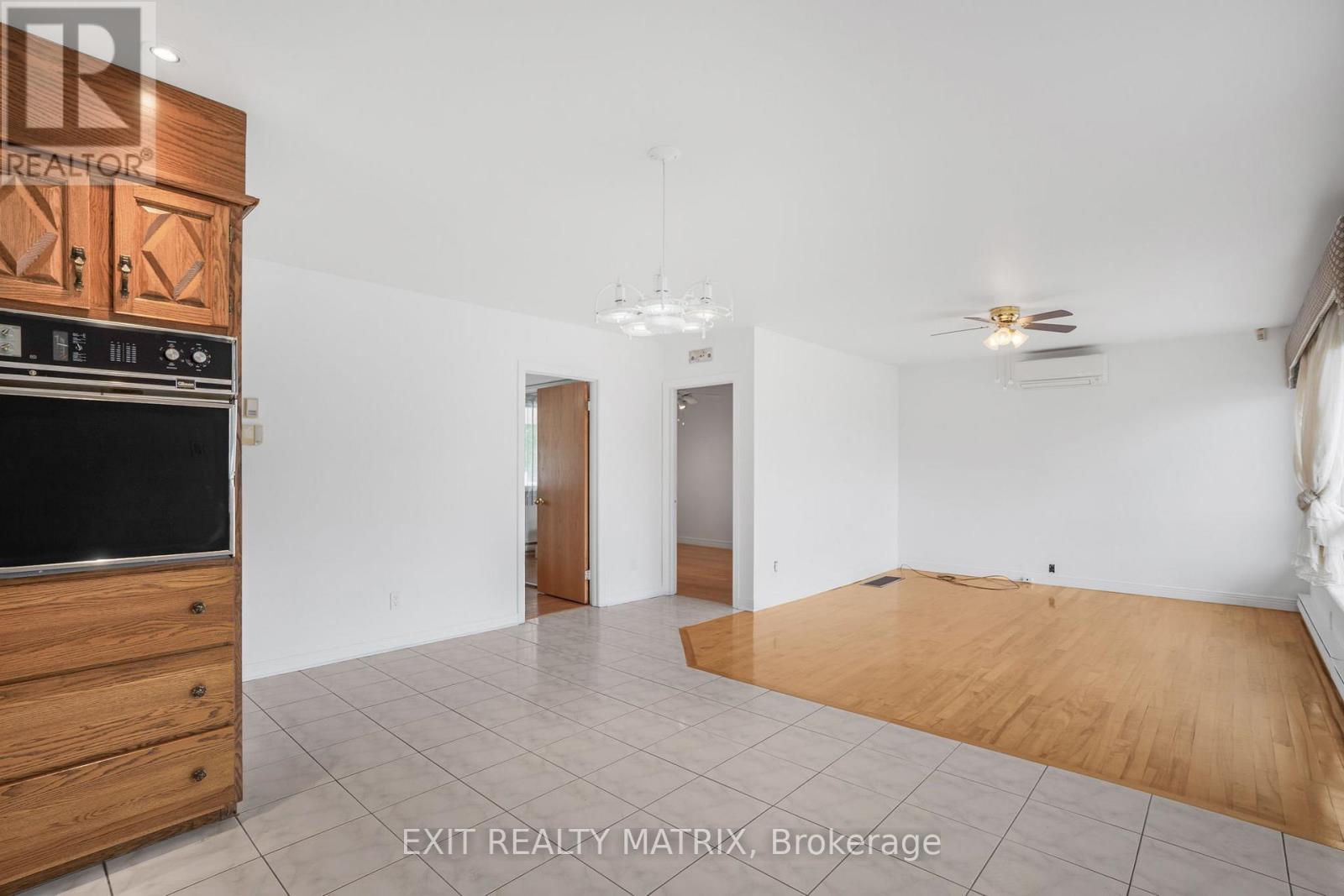 323 Longueuil Street, Champlain, Ontario  K0B 1K0 - Photo 4 - X12431605