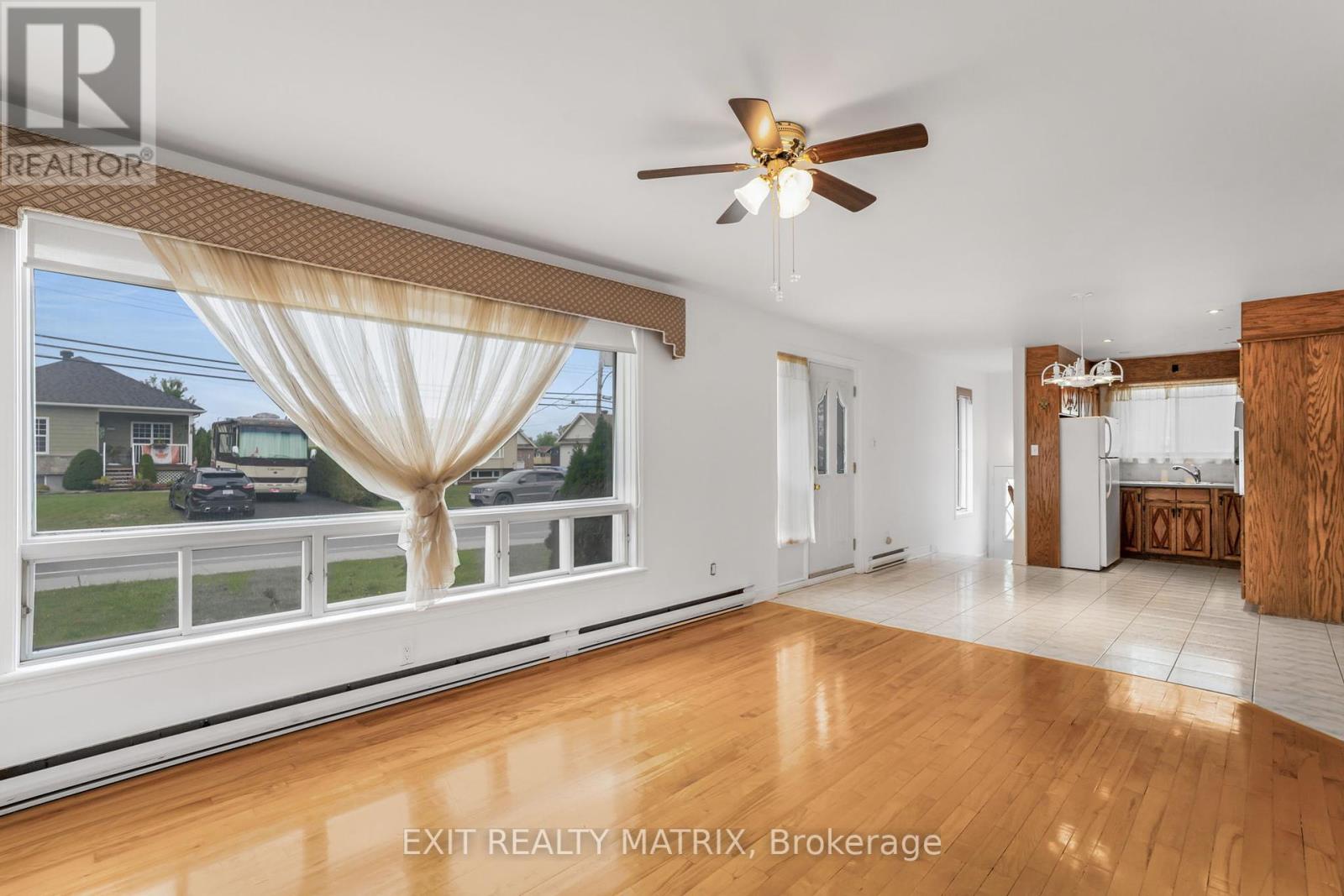 323 Longueuil Street, Champlain, Ontario  K0B 1K0 - Photo 9 - X12431605