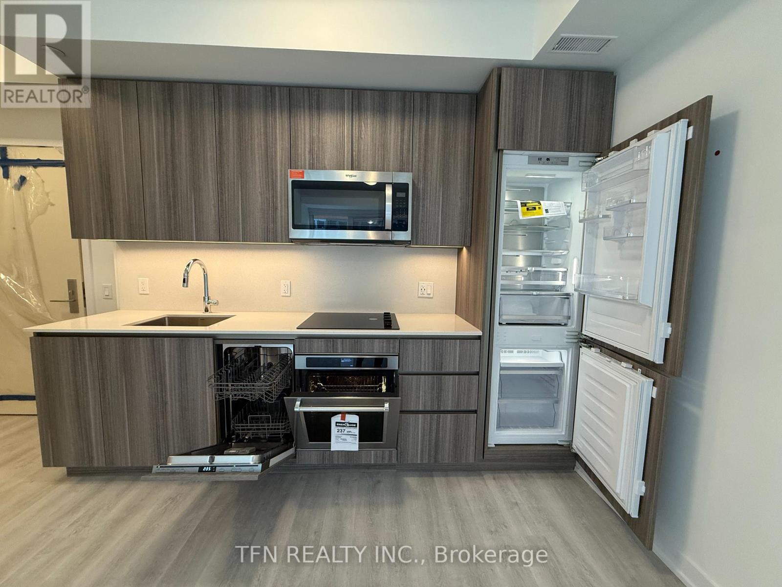 618 - 15 Richardson Street S, Toronto, Ontario  M5A 0Y5 - Photo 5 - C12431516