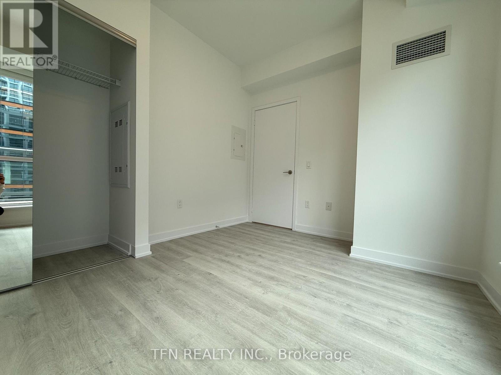 618 - 15 Richardson Street S, Toronto, Ontario  M5A 0Y5 - Photo 6 - C12431516