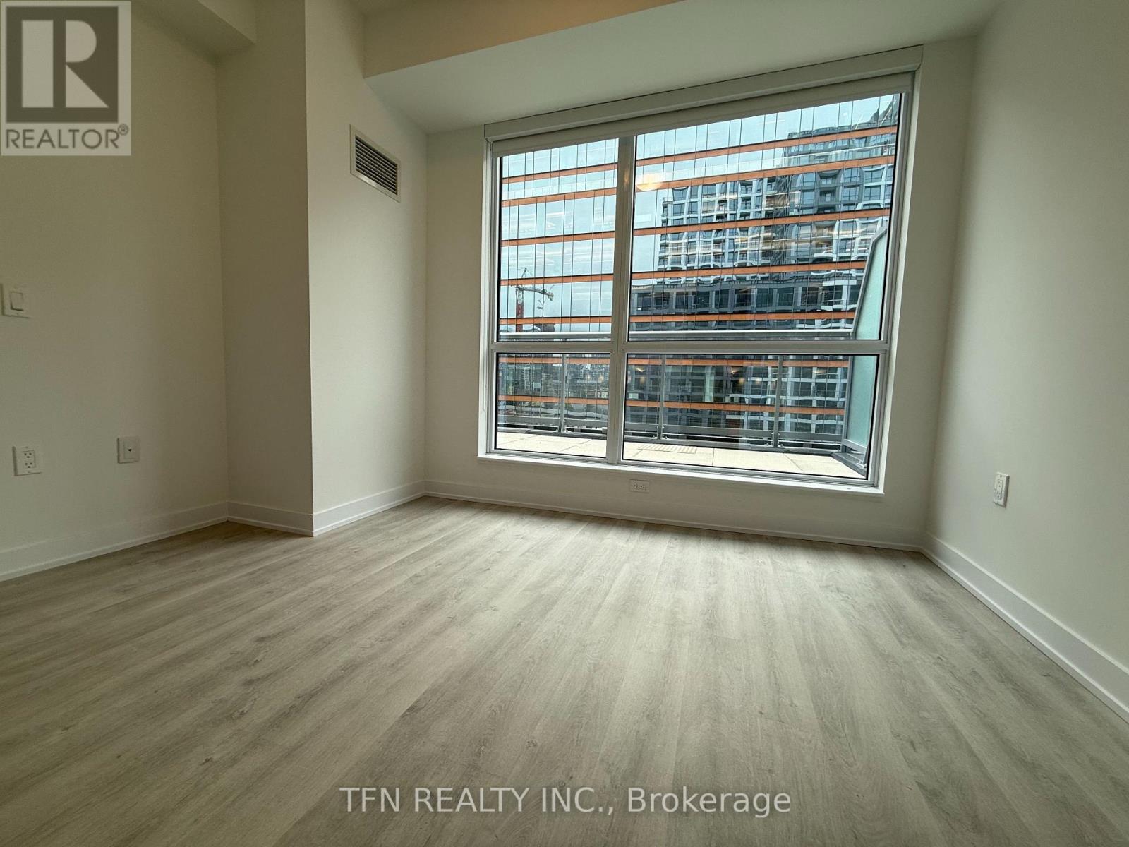 618 - 15 Richardson Street S, Toronto, Ontario  M5A 0Y5 - Photo 8 - C12431516