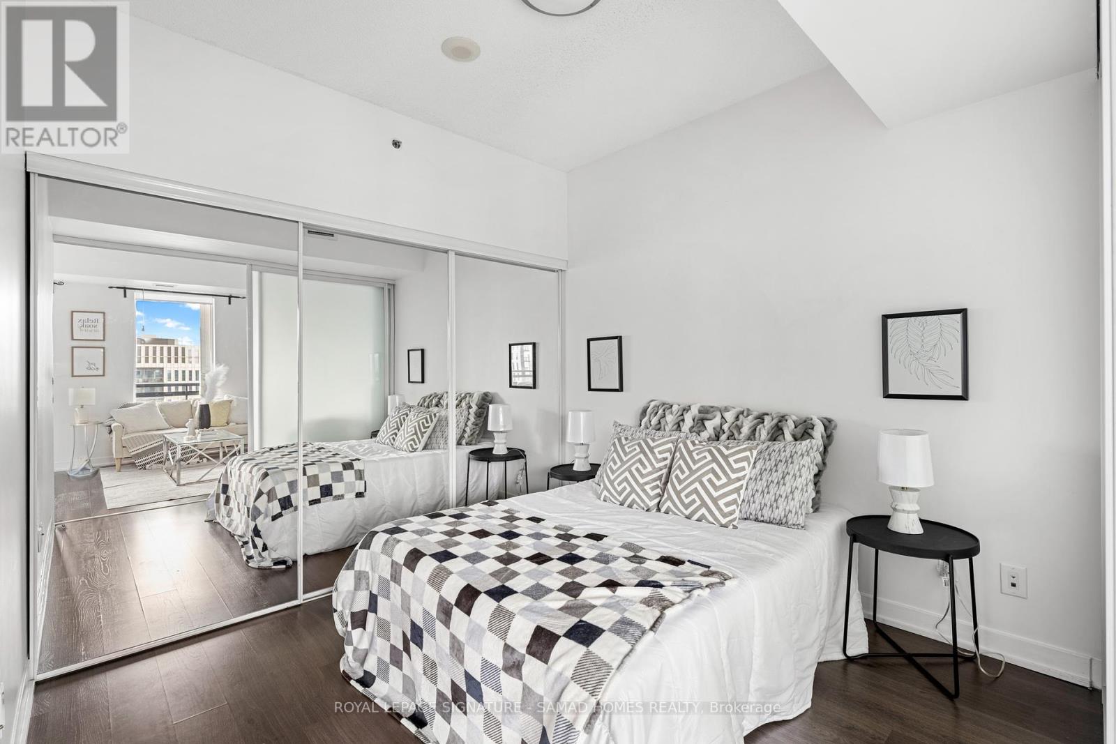 2401 - 225 Sackville Street, Toronto, Ontario  M5A 0B9 - Photo 12 - C12431520