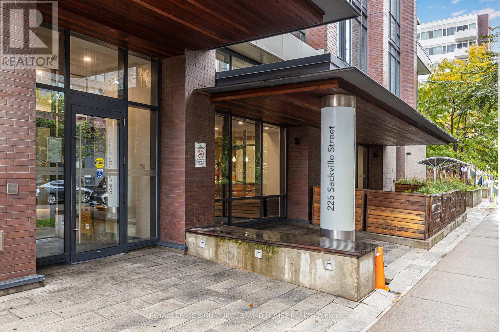 2401 - 225 Sackville Street, Toronto, Ontario  M5A 0B9 - Photo 2 - C12431520