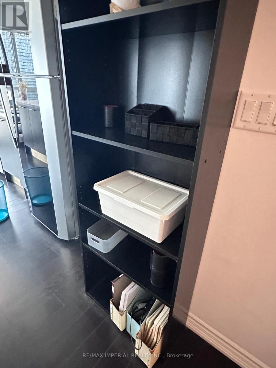 1715 - 386 Yonge Street, Toronto, Ontario  M5B 0A5 - Photo 14 - C12431534